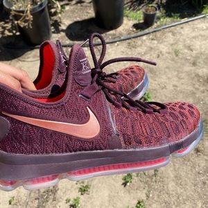 Kd basketball shoes the sauce almost brand new but without box